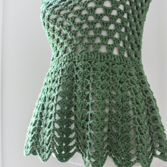 SOLD - Vintage 1960s Dark Green Crochet Peplum Tank Top Blouse / Mermaid Shirt - Picture 2 of 6